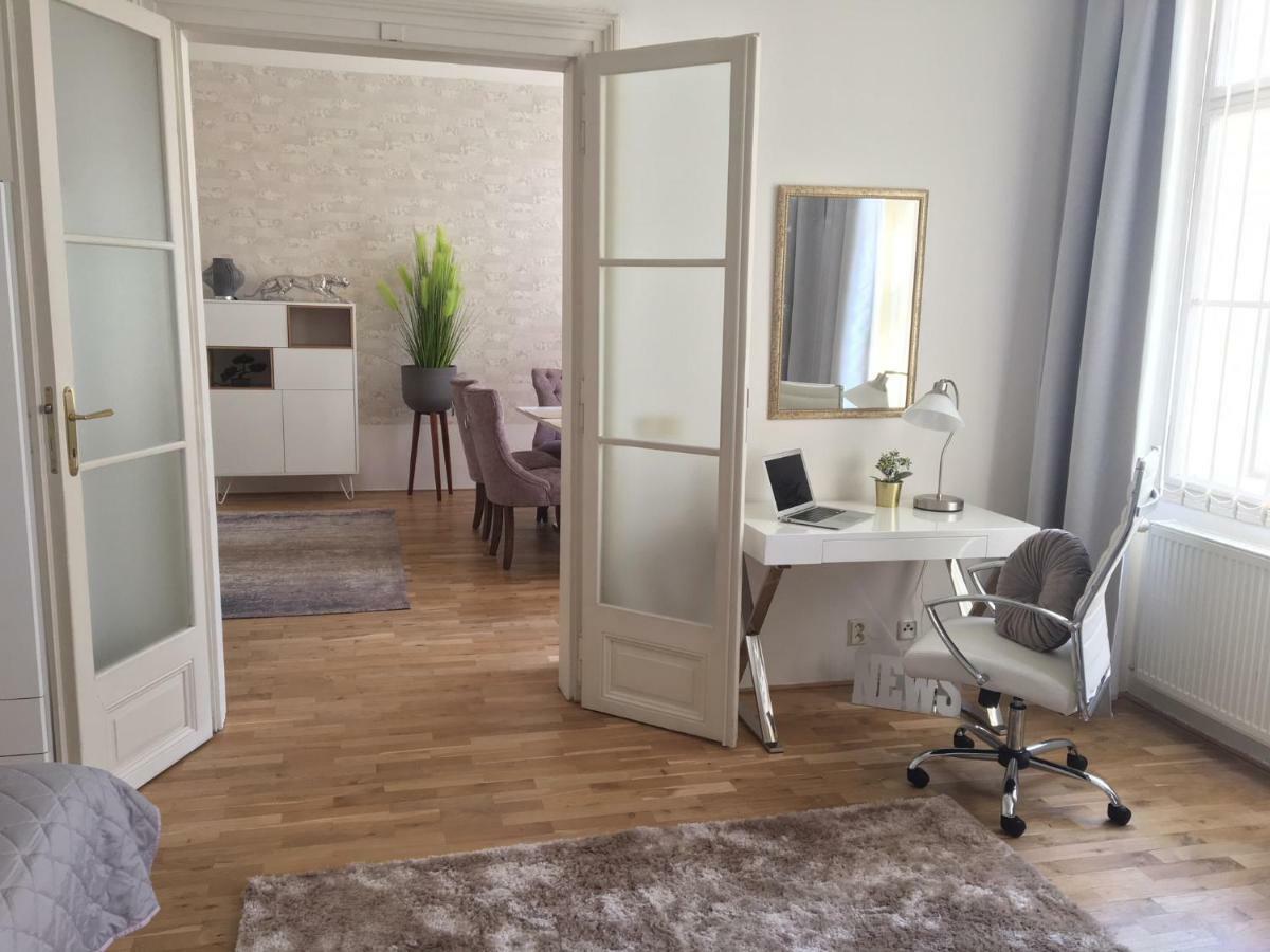 New Design & Style Old Town Xxl Апартаменти